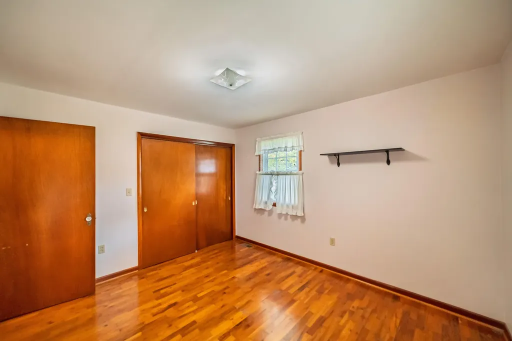 310 Drake Street Marion KY 42064