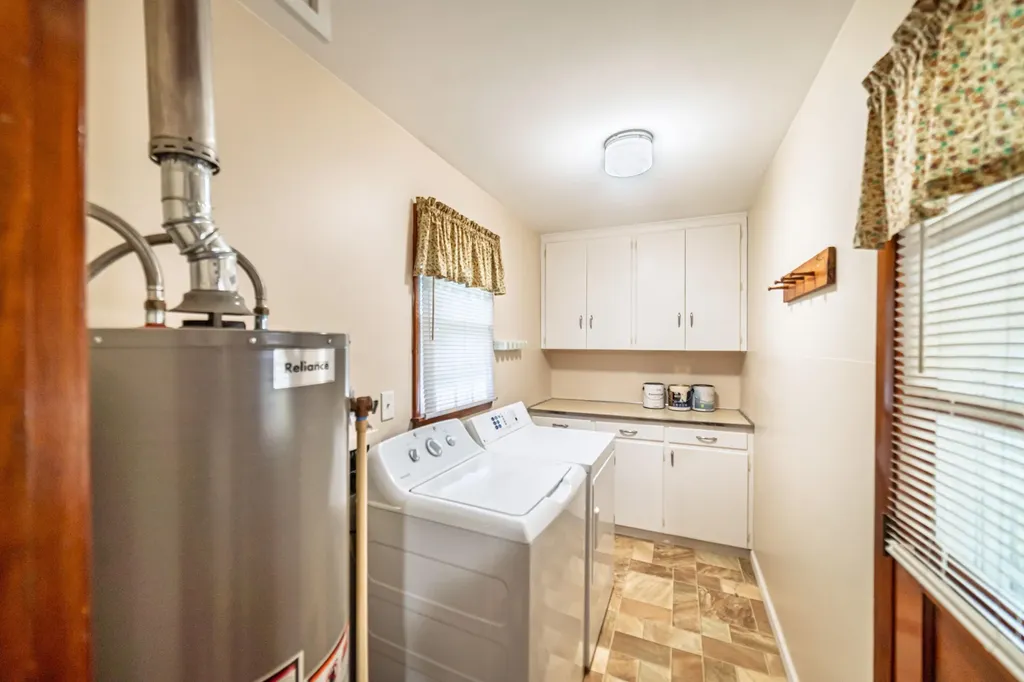 310 Drake Street Marion KY 42064