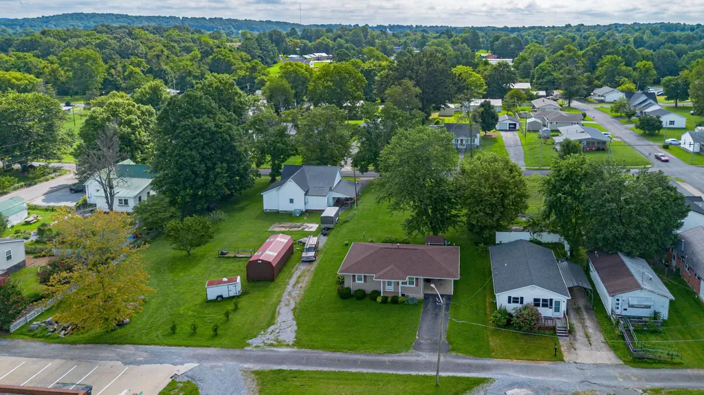 310 Drake Street Marion KY 42064