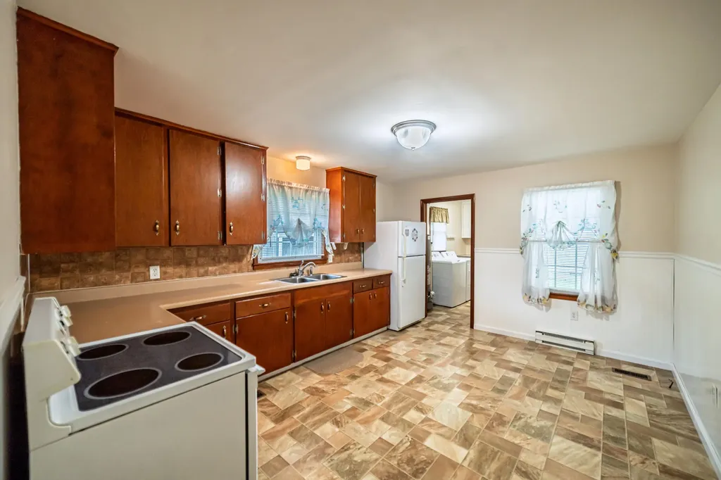 310 Drake Street Marion KY 42064