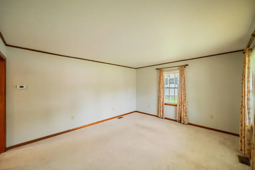 310 Drake Street Marion KY 42064