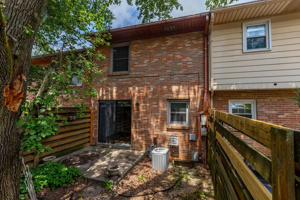 3462 Sutherland Drive Lexington KY 40517