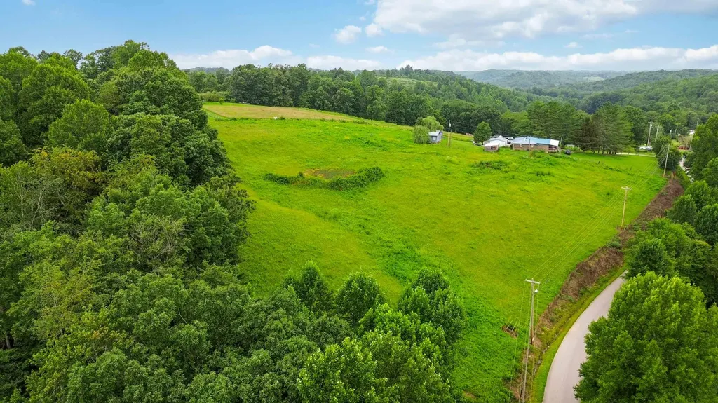 999 Hensley Road East Bernstadt KY 40729