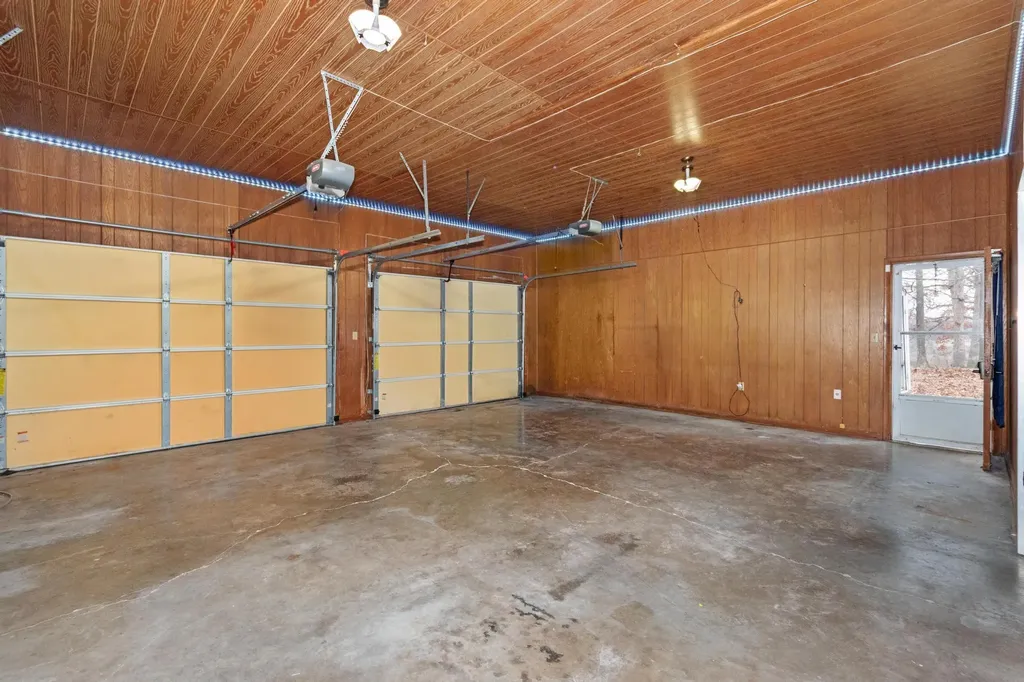 2316 Bush Road Cadiz KY 42211