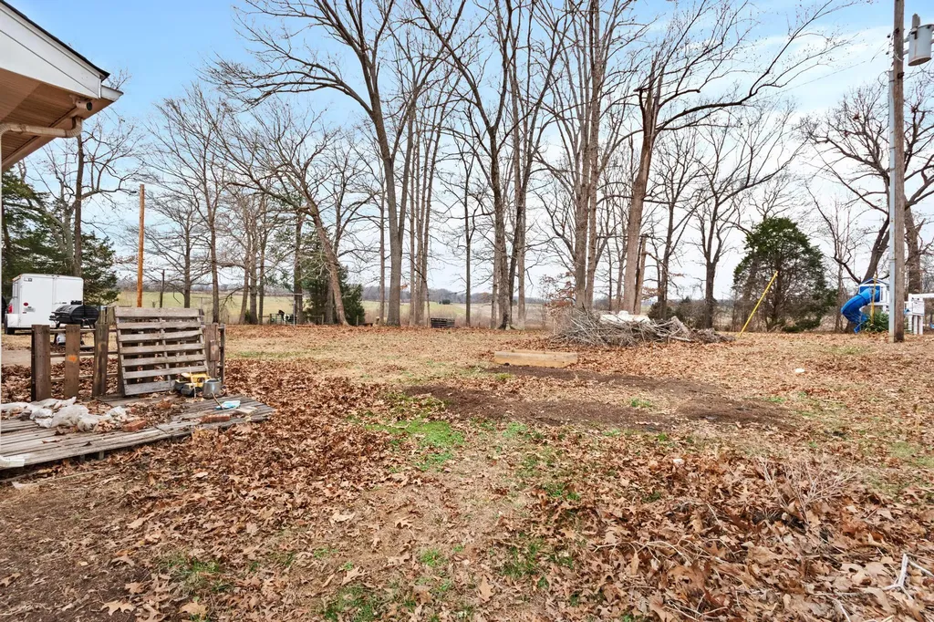 2316 Bush Road Cadiz KY 42211