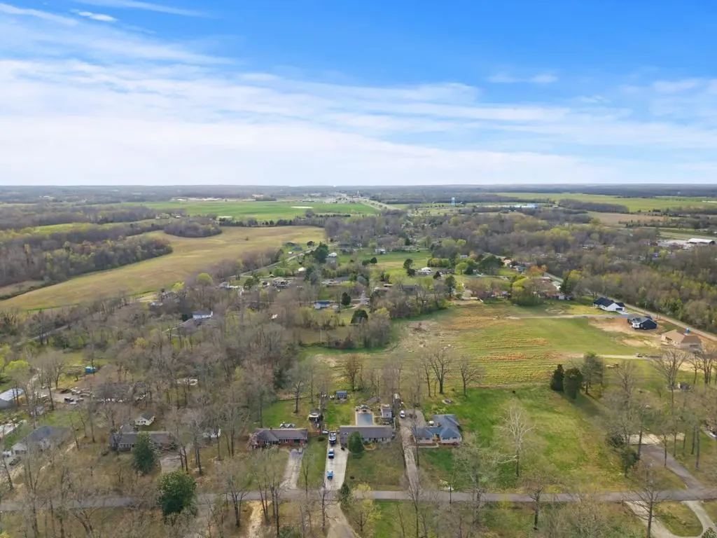 2316 Bush Road Cadiz KY 42211