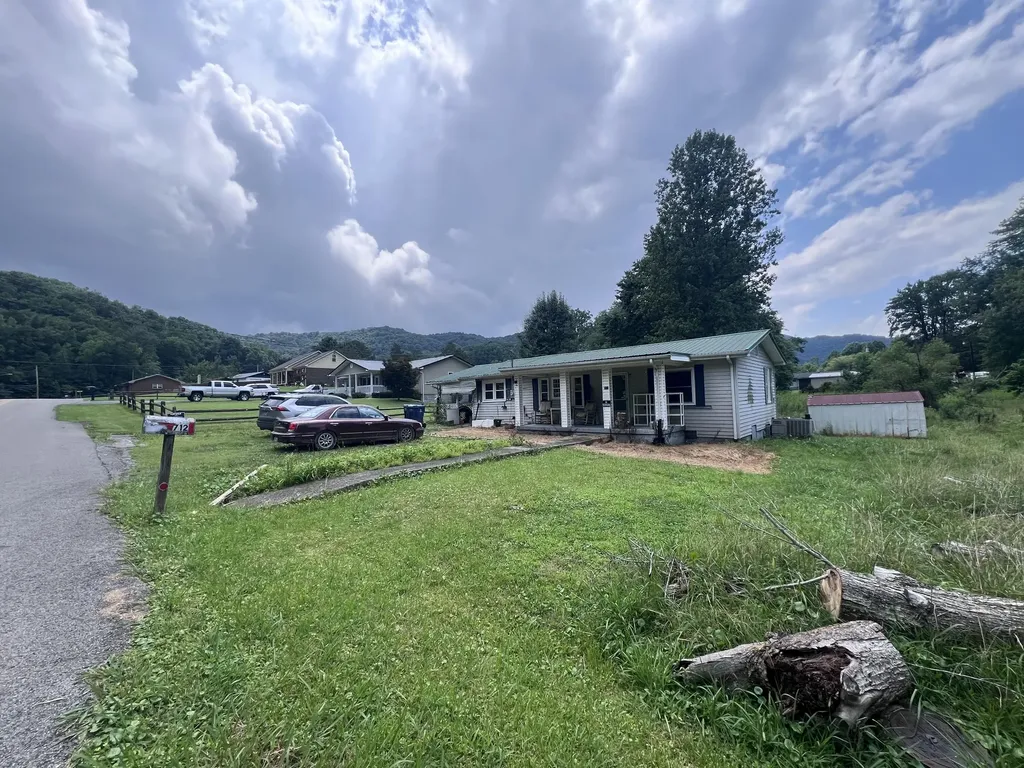 712 Balmoral Road Middlesboro KY 40965