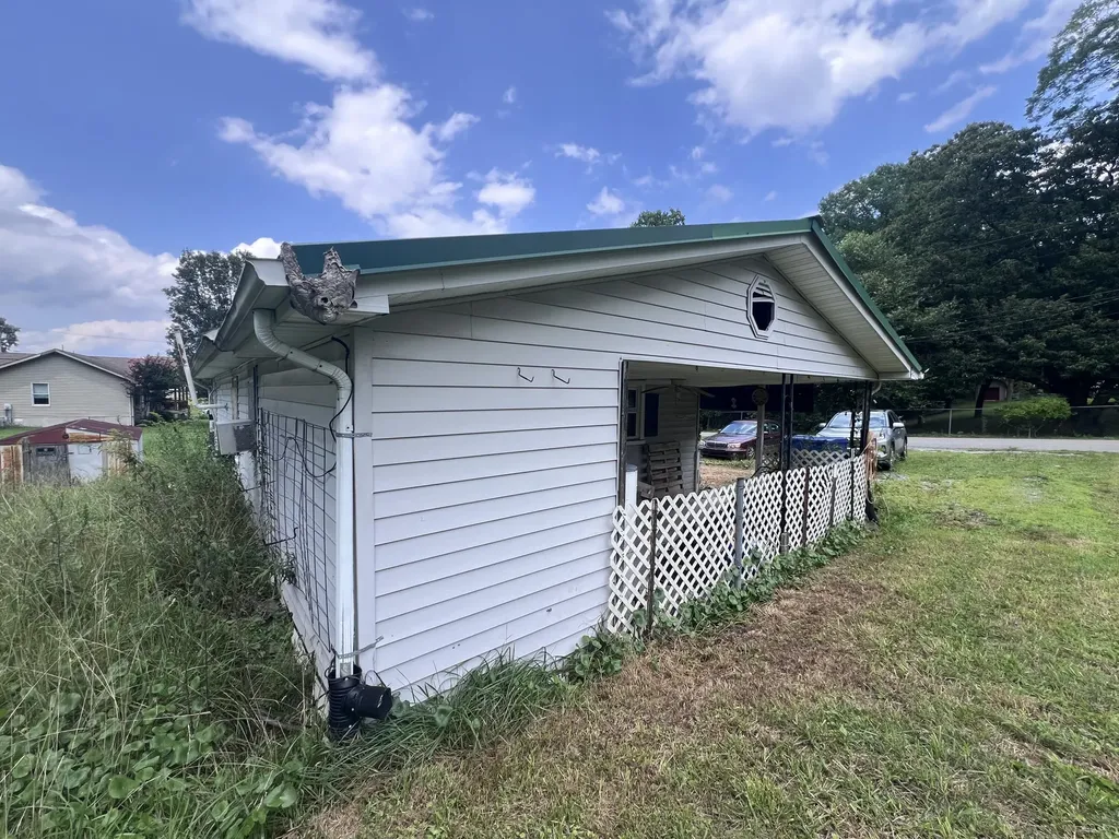 712 Balmoral Road Middlesboro KY 40965
