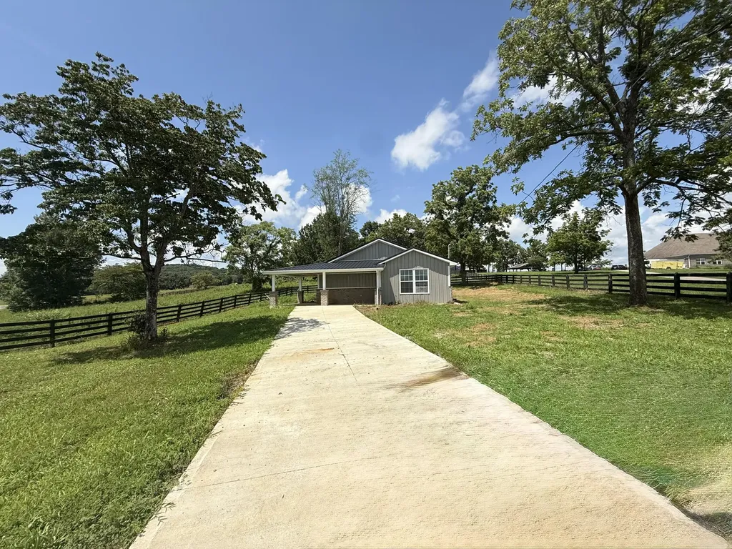 1505 White Road Somerset KY 42501