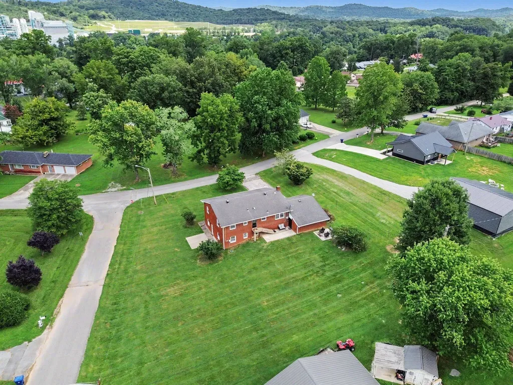 85 Cherry Lane Burnside KY 42519