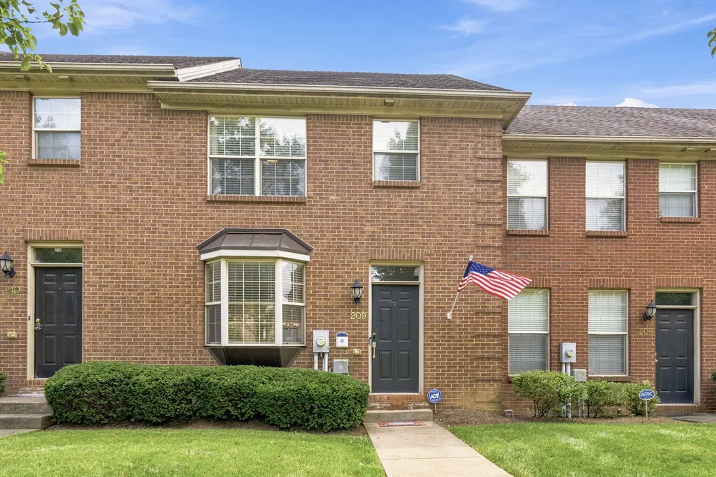 1156 Appian Crossing Way Lexington KY 40517