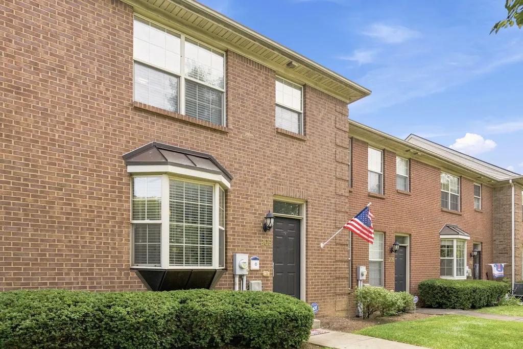 1156 Appian Crossing Way Lexington KY 40517