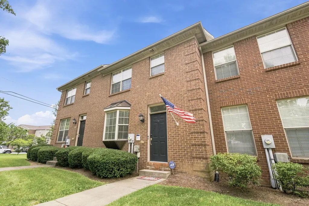 1156 Appian Crossing Way Lexington KY 40517
