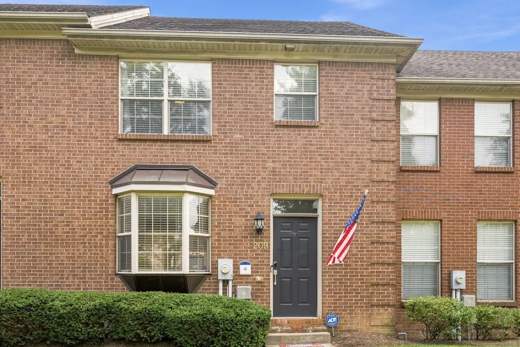 1156 Appian Crossing Way Lexington KY 40517