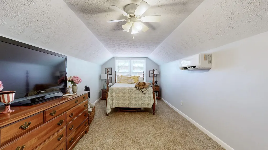 2039 Rainbow Road Lexington KY 40503
