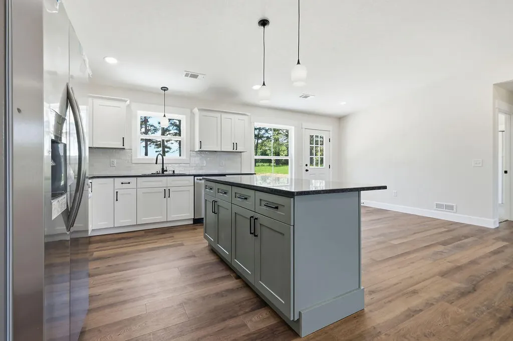 84 Drew Drive Murray KY 42071