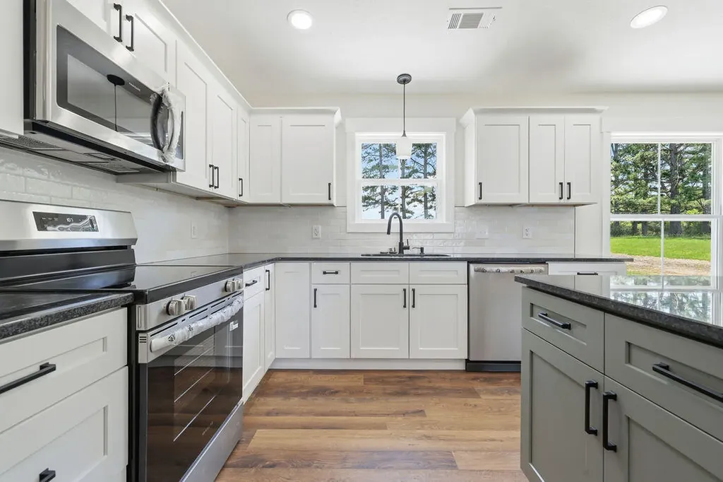 84 Drew Drive Murray KY 42071