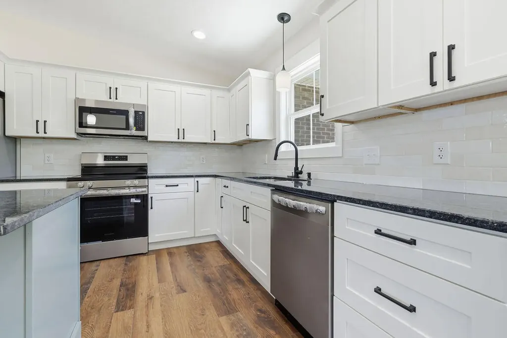 84 Drew Drive Murray KY 42071