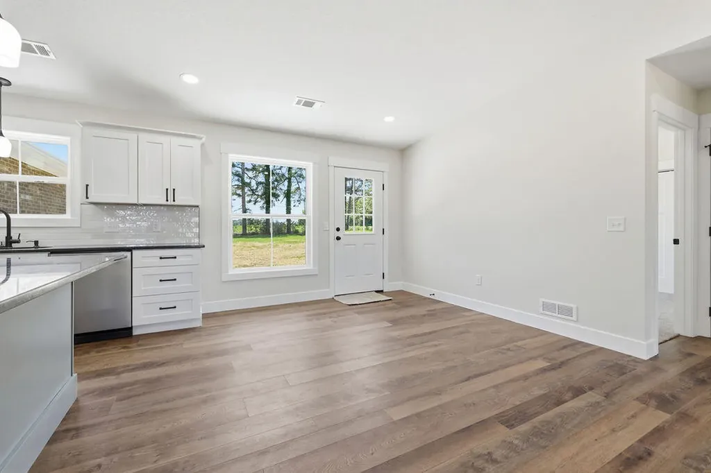 84 Drew Drive Murray KY 42071