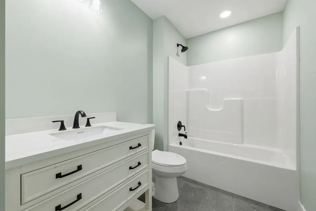 84 Drew Drive Murray KY 42071