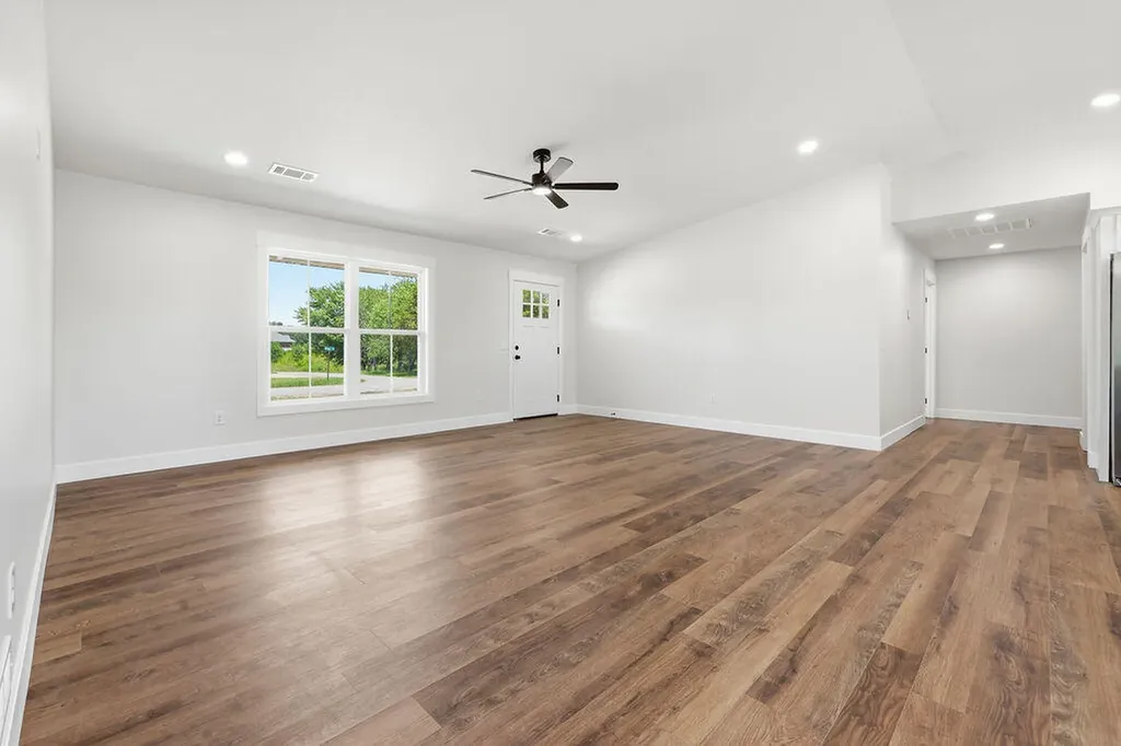 84 Drew Drive Murray KY 42071
