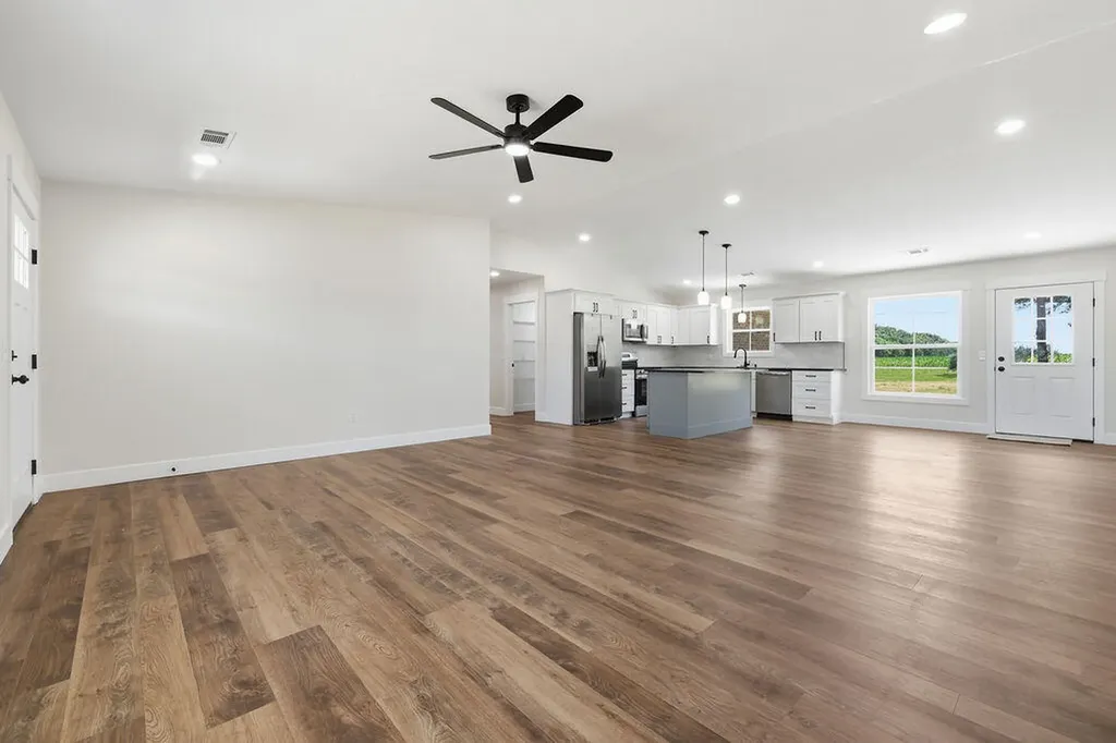 84 Drew Drive Murray KY 42071