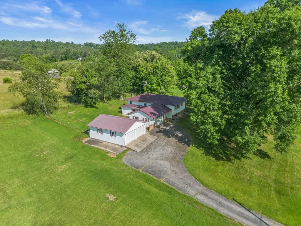 92 Pearl Lane Louisa KY 41230