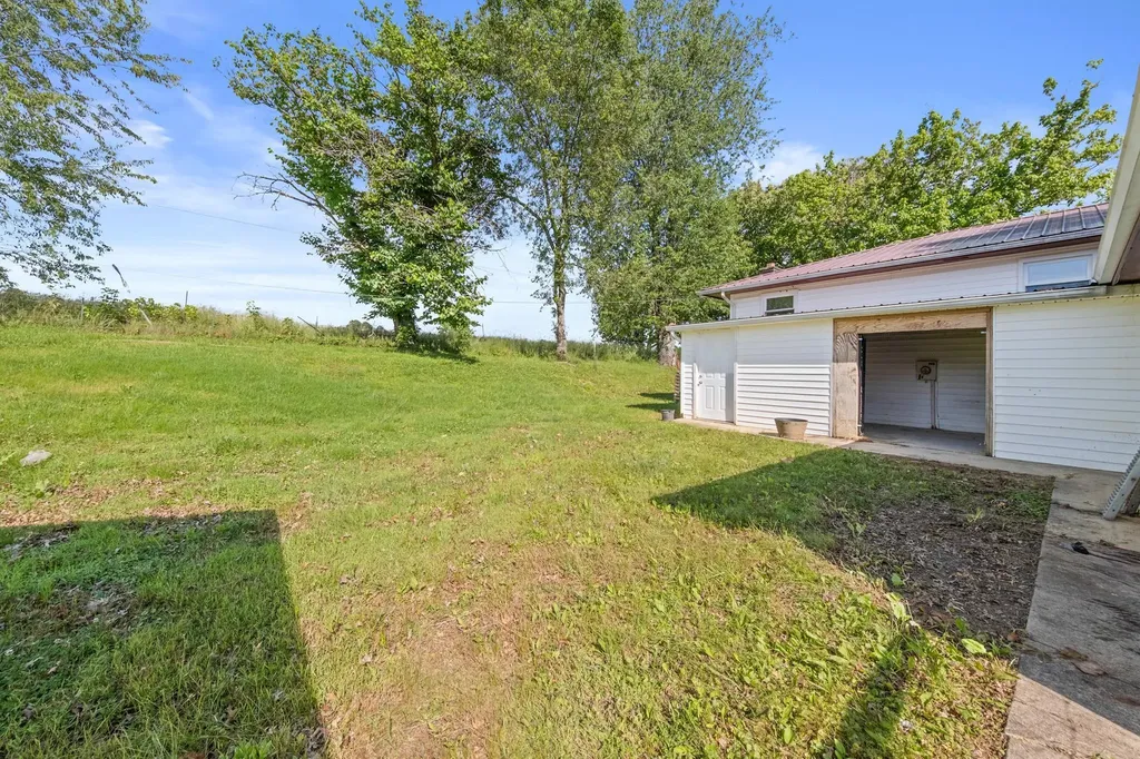 92 Pearl Lane Louisa KY 41230