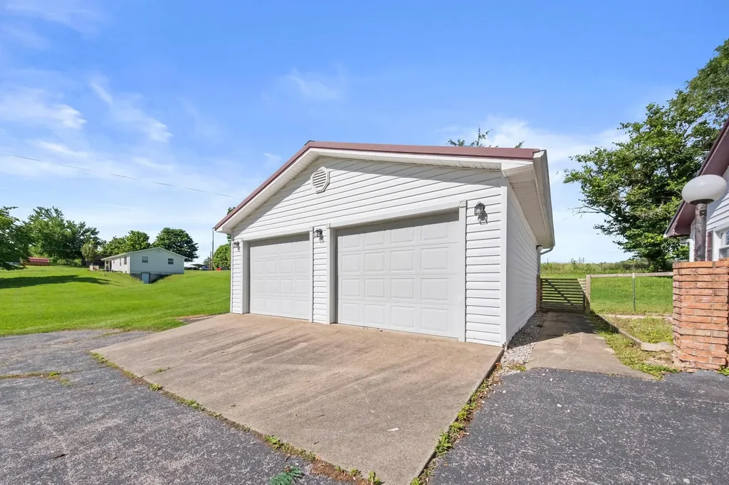 92 Pearl Lane Louisa KY 41230