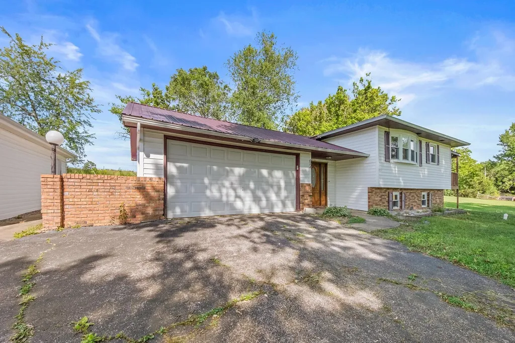 92 Pearl Lane Louisa KY 41230
