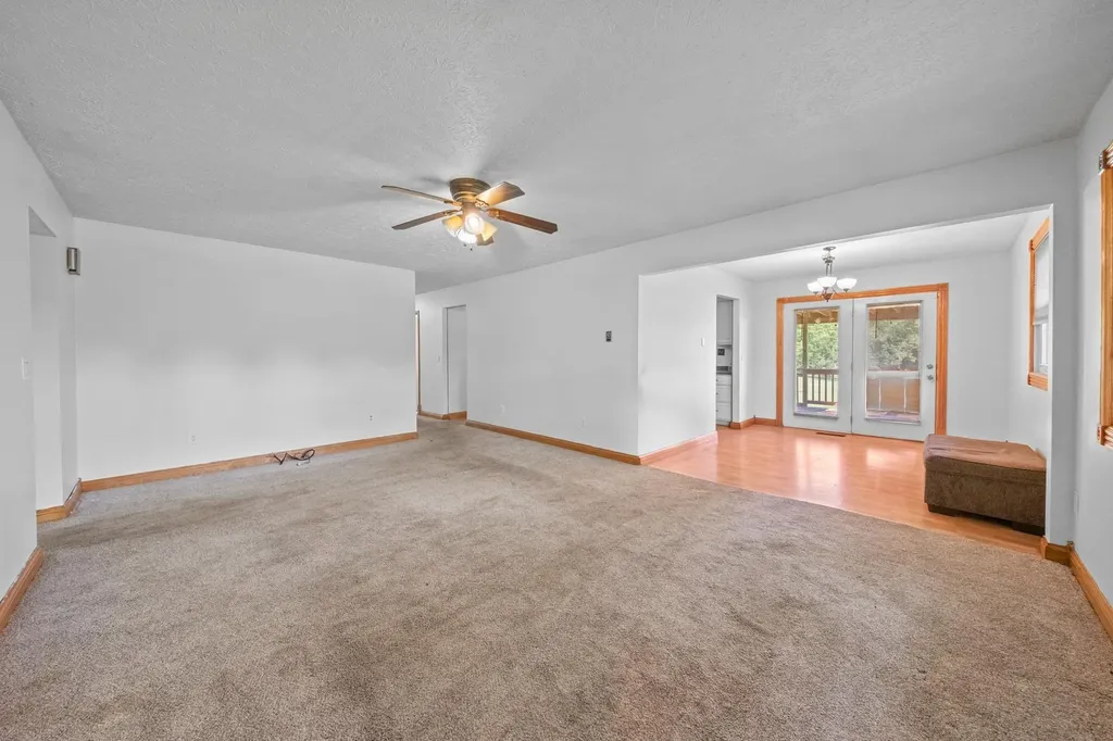 92 Pearl Lane Louisa KY 41230
