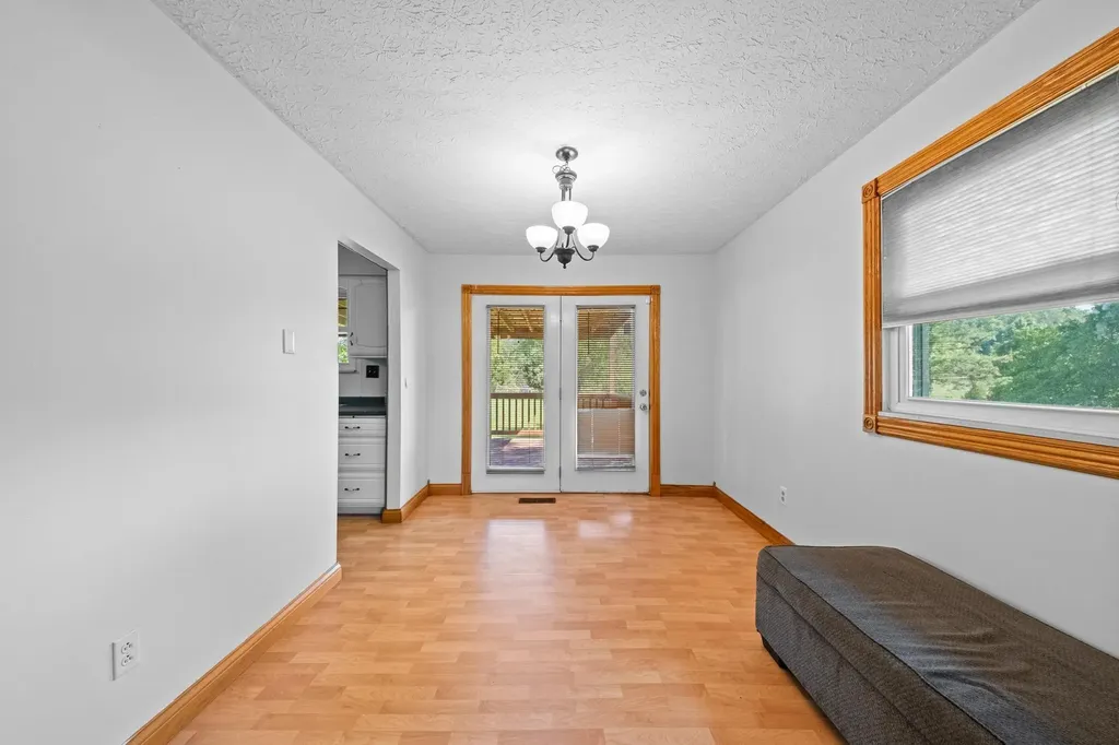 92 Pearl Lane Louisa KY 41230