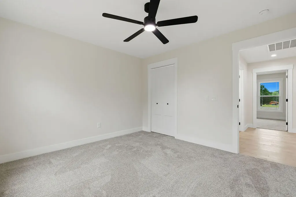 8 Logan Trail Murray KY 42071