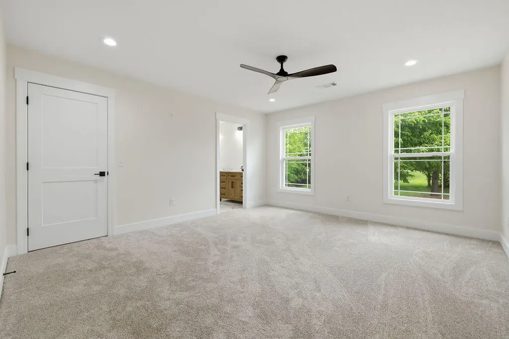 8 Logan Trail Murray KY 42071
