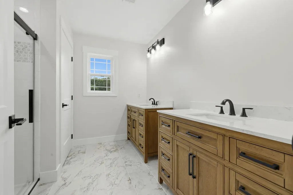 8 Logan Trail Murray KY 42071