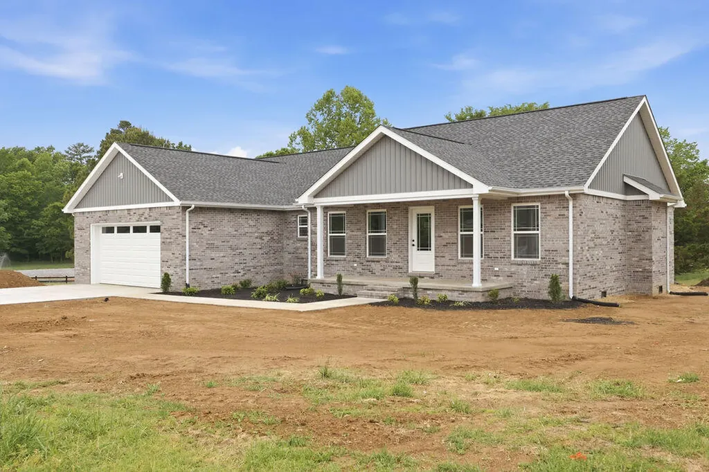 8 Logan Trail Murray KY 42071