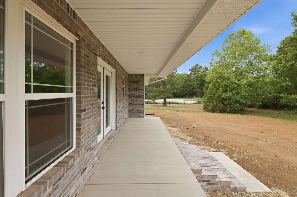 8 Logan Trail Murray KY 42071