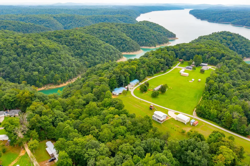 149 Blossom Lane Nancy KY 42544