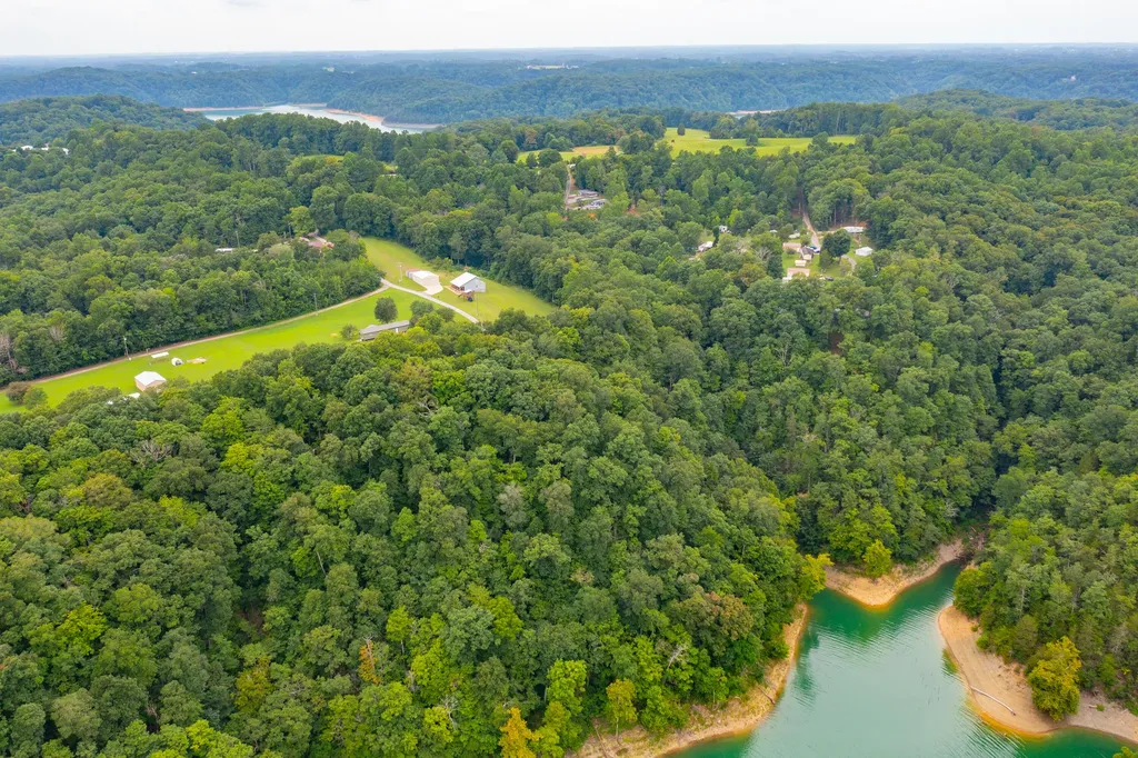 149 Blossom Lane Nancy KY 42544
