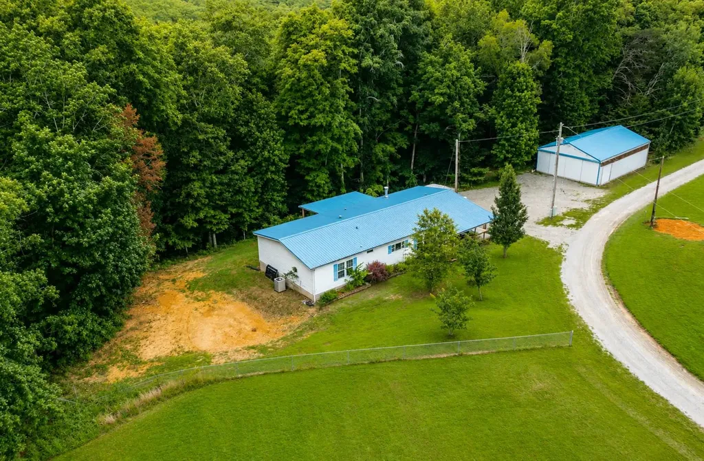 149 Blossom Lane Nancy KY 42544