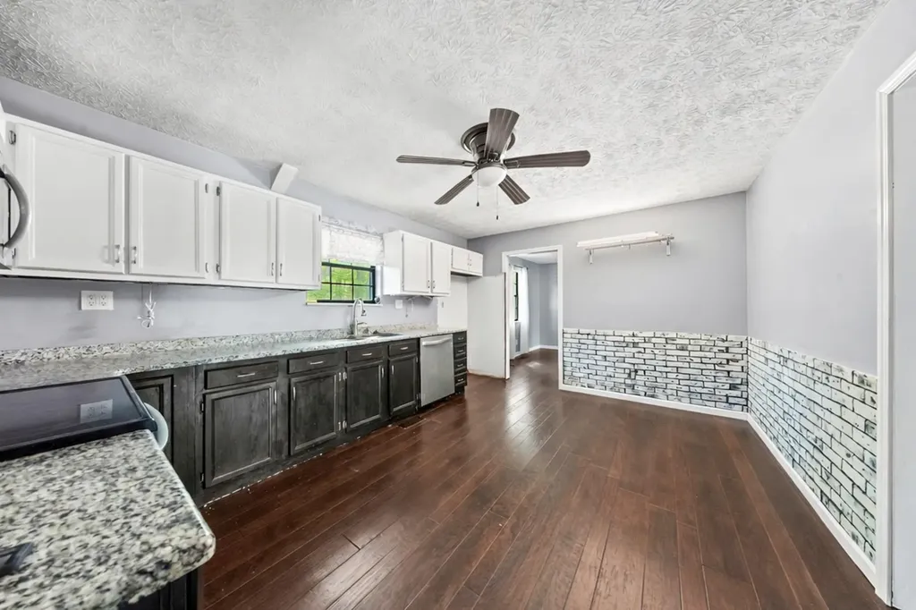 76 Verna Drive Russell KY 41169