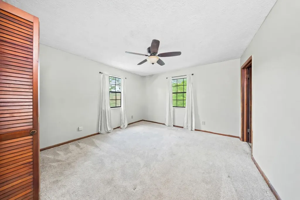 76 Verna Drive Russell KY 41169