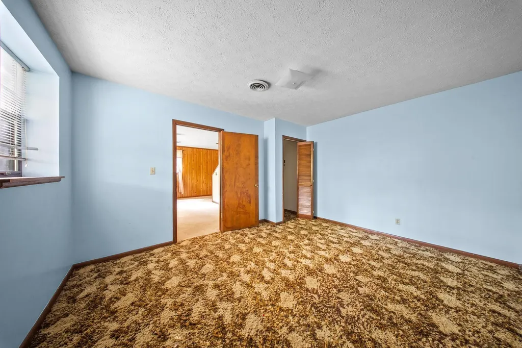 76 Verna Drive Russell KY 41169