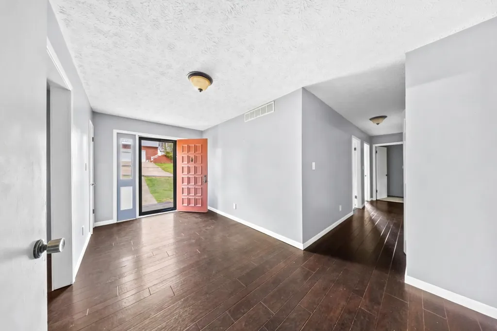 76 Verna Drive Russell KY 41169