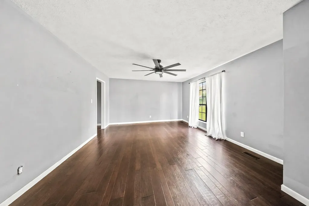 76 Verna Drive Russell KY 41169