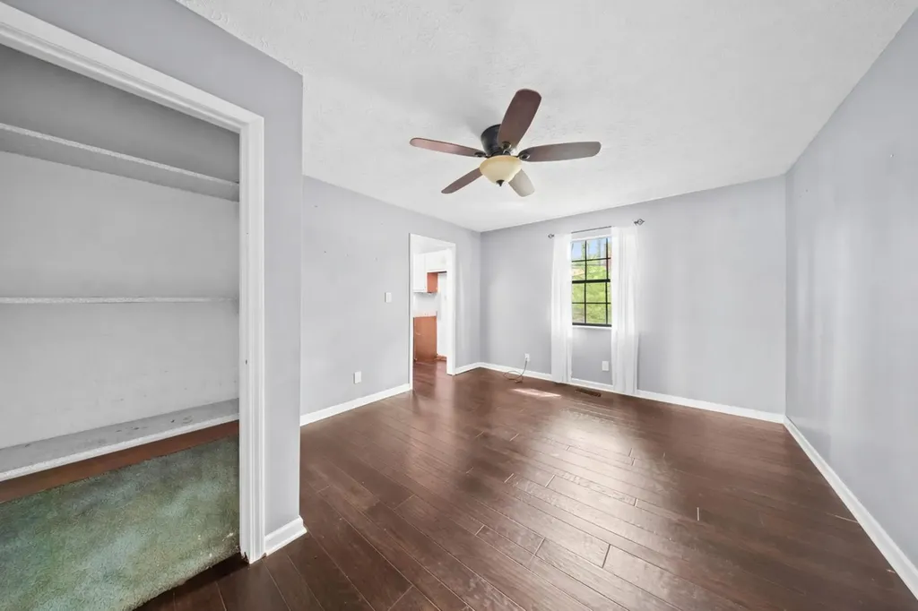 76 Verna Drive Russell KY 41169