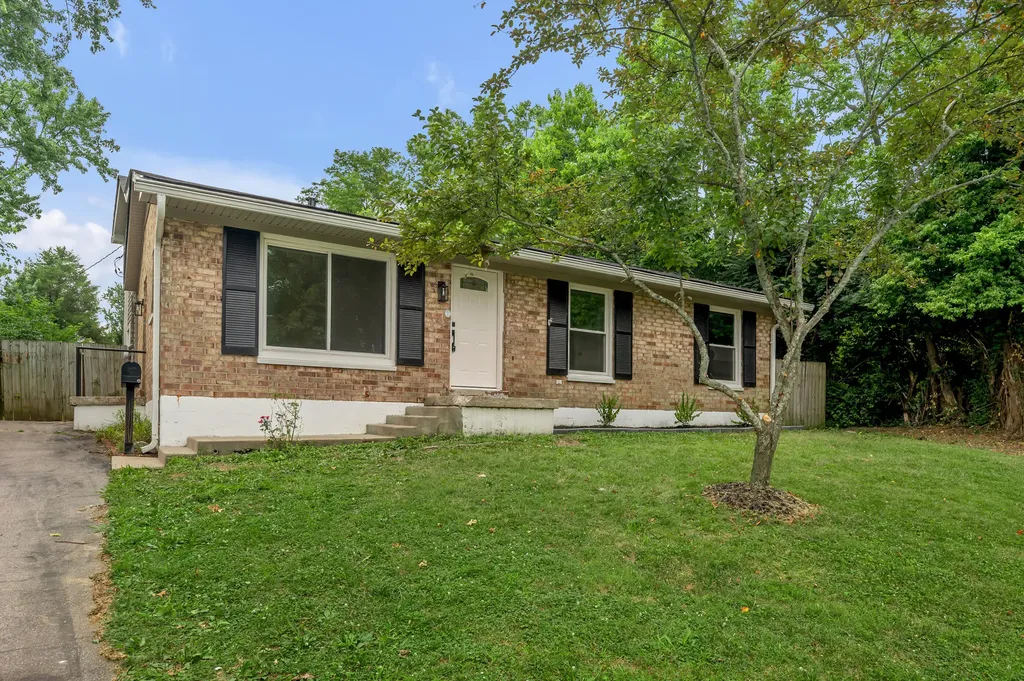 2434 Seine Road Lexington KY 40504