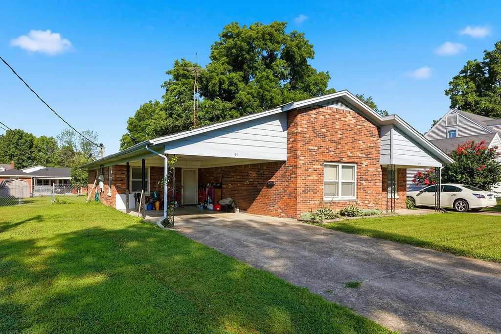 101 Saffell Street Lawrenceburg KY 40342