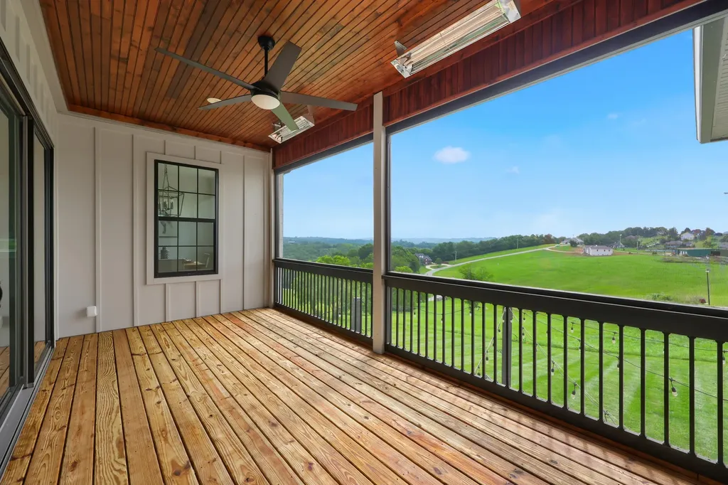 300 Prestwick Circle Richmond KY 40475
