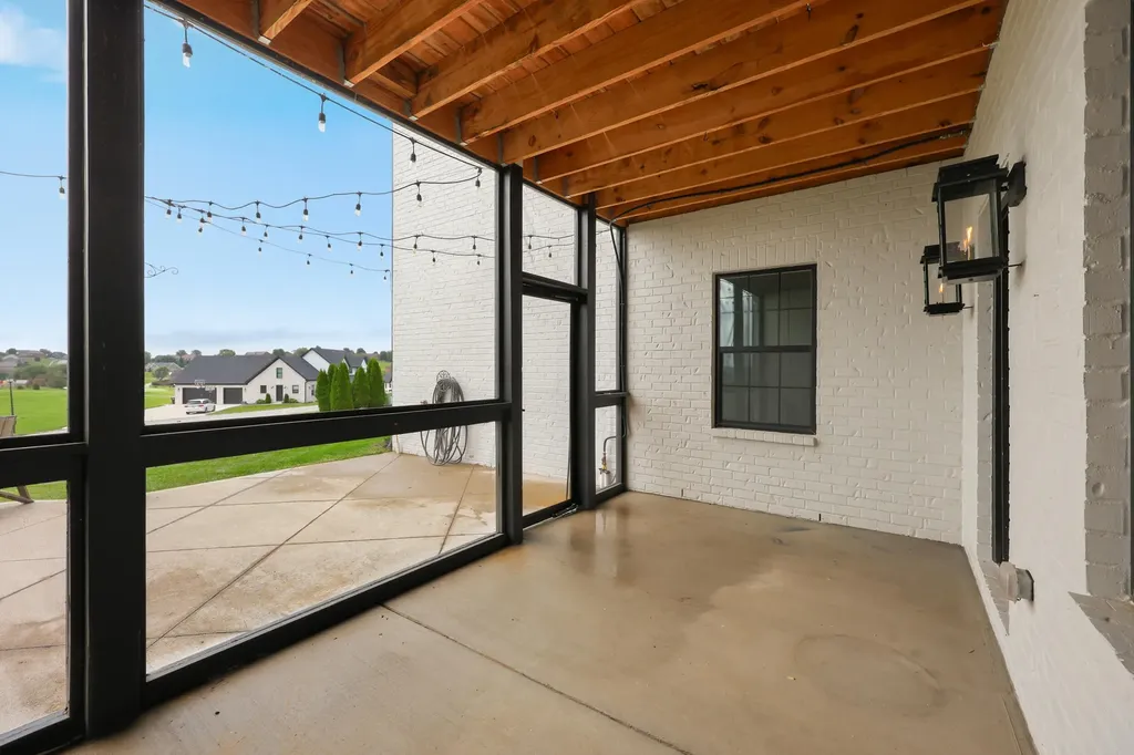 300 Prestwick Circle Richmond KY 40475